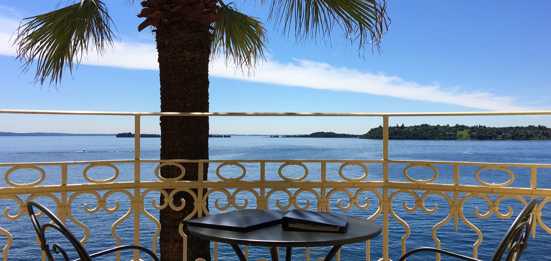 gabriele-d-annunzio-lake-view-balcony